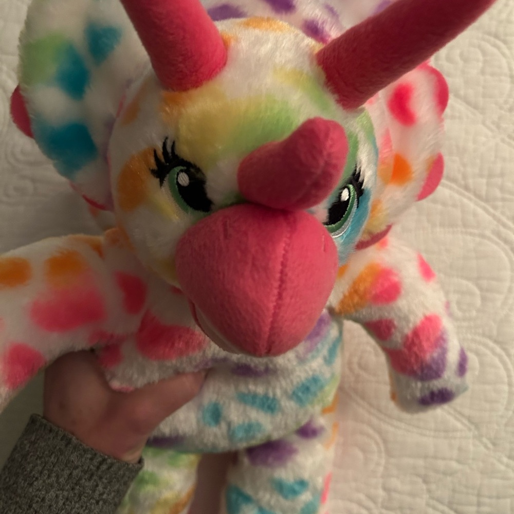 Build a Bear LOT - includes stuffed Dino, Anna dress/shoes, Elsa dress/shoes … - Picture 5 of 10